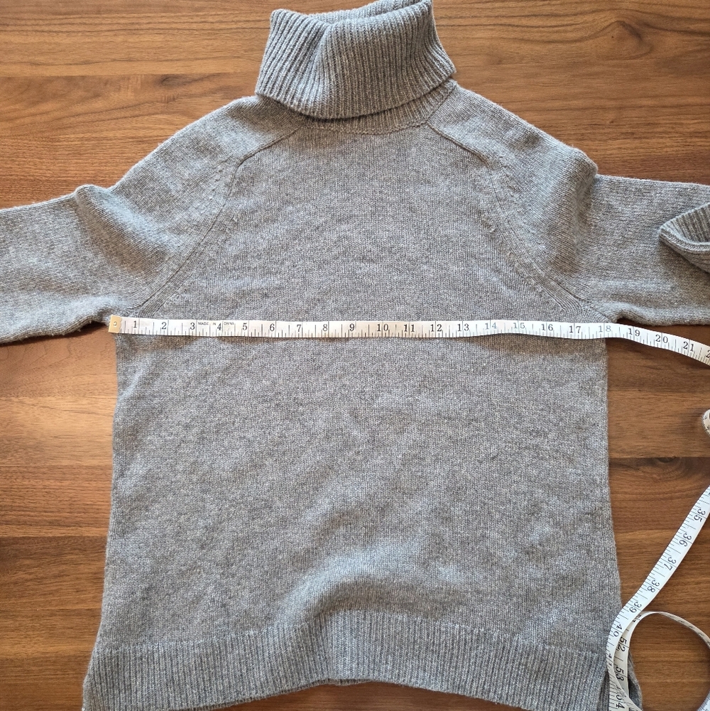 J. Crew Wool Cashmere Blend Turtleneck Sweater Heather Gray, Size Small - Picture 6 of 13